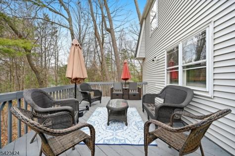 6 Robin Drive Jefferson NJ 07438