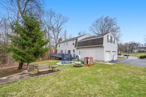 6 Robin Drive Jefferson NJ 07438