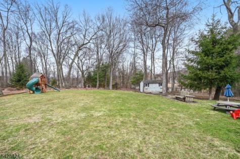 6 Robin Drive Jefferson NJ 07438