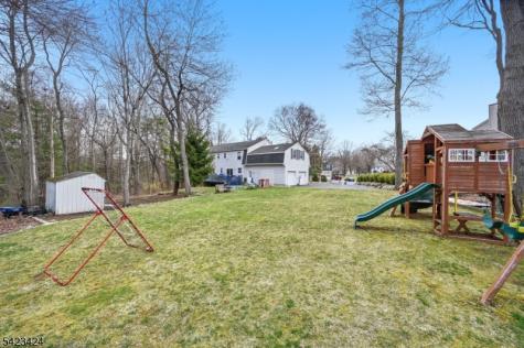 6 Robin Drive Jefferson NJ 07438