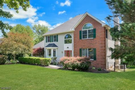 55 Delaware Avenue Long Hill NJ 07980