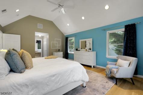 55 Delaware Avenue Long Hill NJ 07980