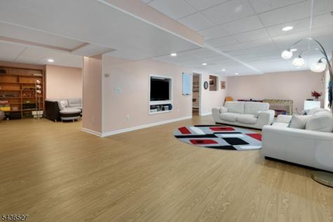 55 Delaware Avenue Long Hill NJ 07980