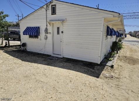 100 W Plover Way Toms River Township NJ 08735