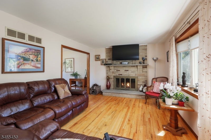 1 Longfellow Lane Clark NJ 07066