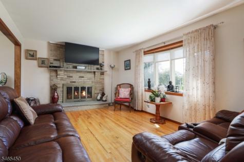 1 Longfellow Lane Clark NJ 07066