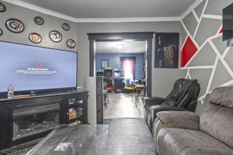 42 Mead Street Newark NJ 07106