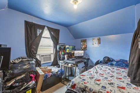 42 Mead Street Newark NJ 07106