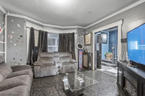 42 Mead Street Newark NJ 07106