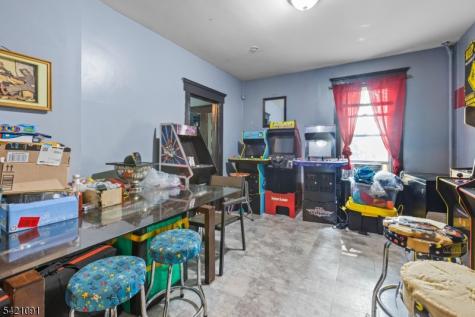 42 Mead Street Newark NJ 07106