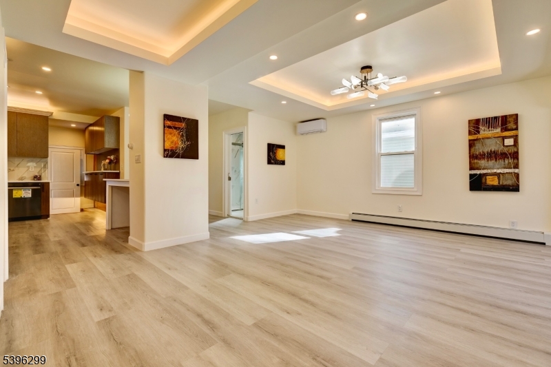 58 Zeliff Avenue Little Falls NJ 07424