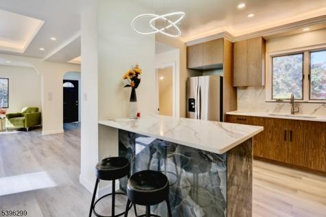 58 Zeliff Avenue Little Falls NJ 07424