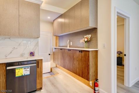 58 Zeliff Avenue Little Falls NJ 07424