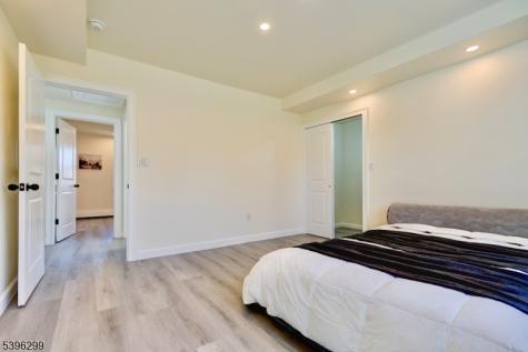 58 Zeliff Avenue Little Falls NJ 07424