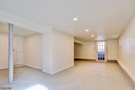 58 Zeliff Avenue Little Falls NJ 07424