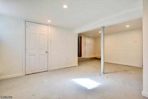 58 Zeliff Avenue Little Falls NJ 07424