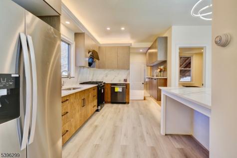 58 Zeliff Avenue Little Falls NJ 07424
