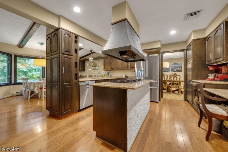 24 Tremont Terrace Livingston NJ 07039