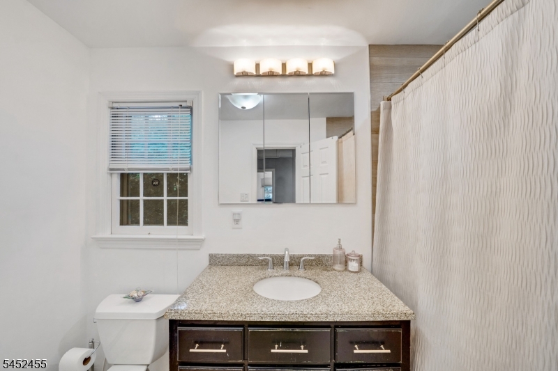 24 Tremont Terrace Livingston NJ 07039