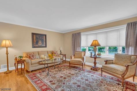 167 Barbara Place Middlesex NJ 08846