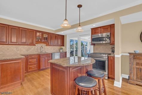 167 Barbara Place Middlesex NJ 08846