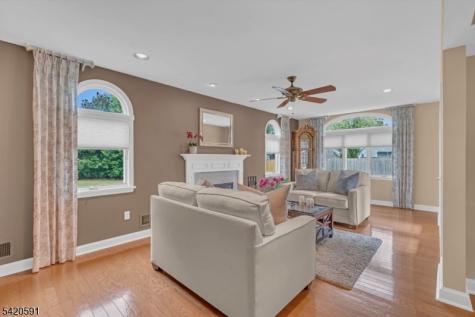 167 Barbara Place Middlesex NJ 08846