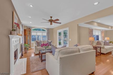 167 Barbara Place Middlesex NJ 08846