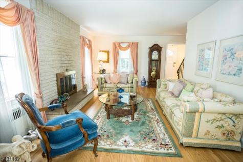 26 Crestview Hill Road Livingston NJ 07039