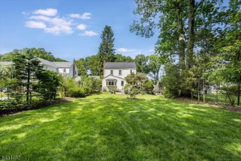 26 Crestview Hill Road Livingston NJ 07039