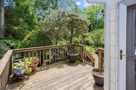26 Crestview Hill Road Livingston NJ 07039