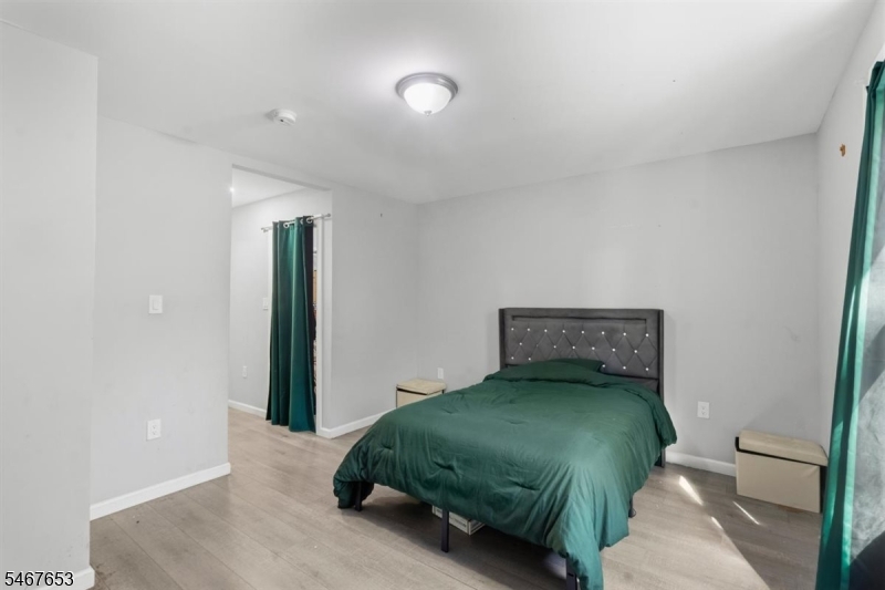 15 Chelsea Avenue East Orange NJ 07018