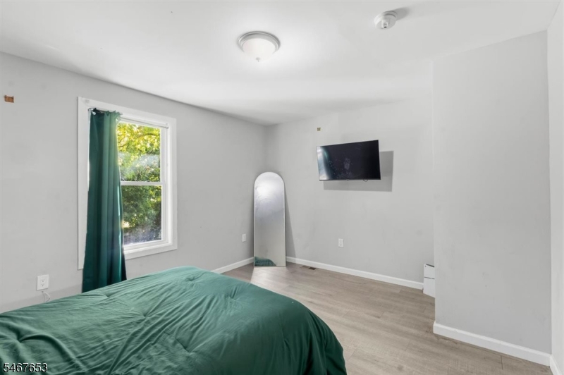 15 Chelsea Avenue East Orange NJ 07018