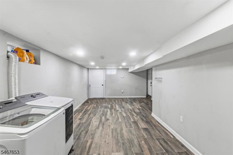 15 Chelsea Avenue East Orange NJ 07018