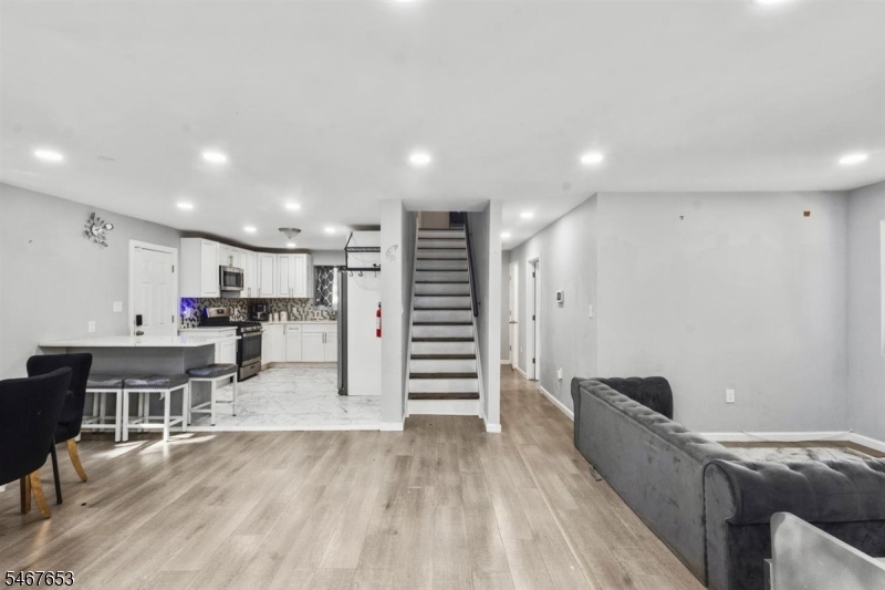 15 Chelsea Avenue East Orange NJ 07018
