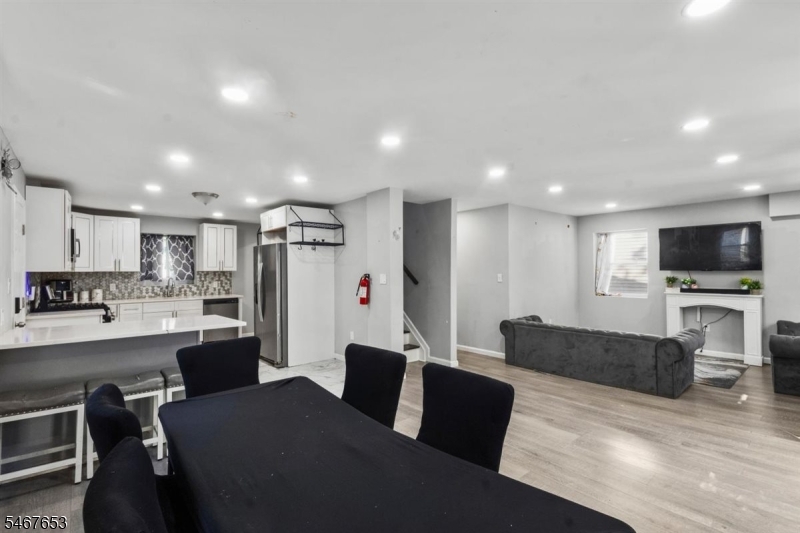 15 Chelsea Avenue East Orange NJ 07018
