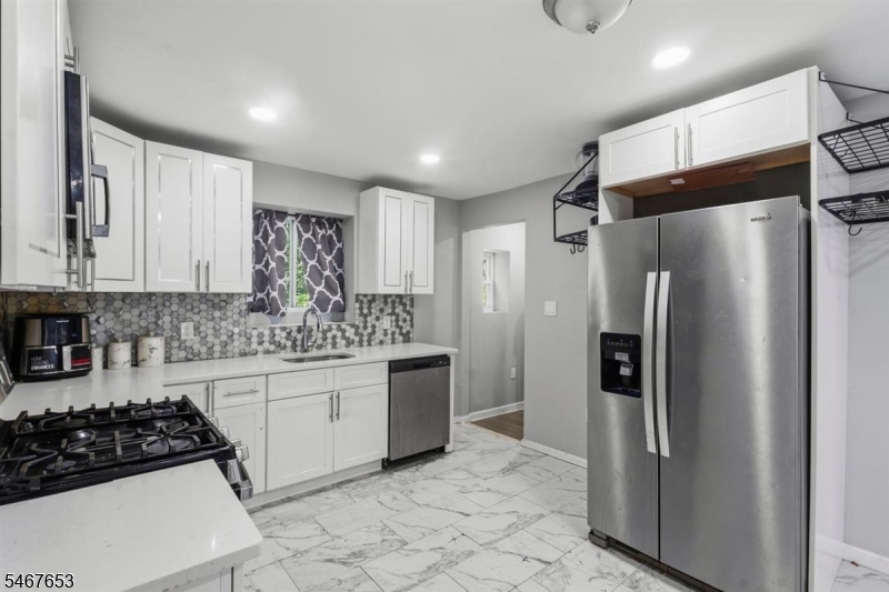 15 Chelsea Avenue East Orange NJ 07018