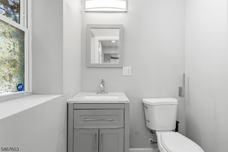 15 Chelsea Avenue East Orange NJ 07018