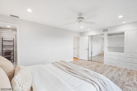 1531 Coles Avenue Mountainside NJ 07092