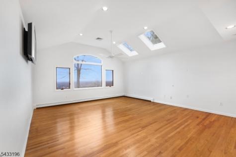 1531 Coles Avenue Mountainside NJ 07092