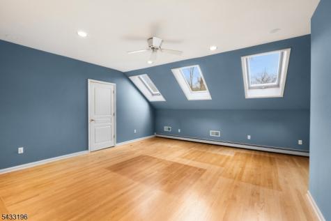 1531 Coles Avenue Mountainside NJ 07092