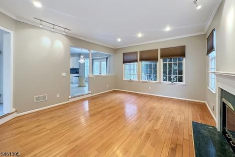 33 Rose Lane Rockaway NJ 07866