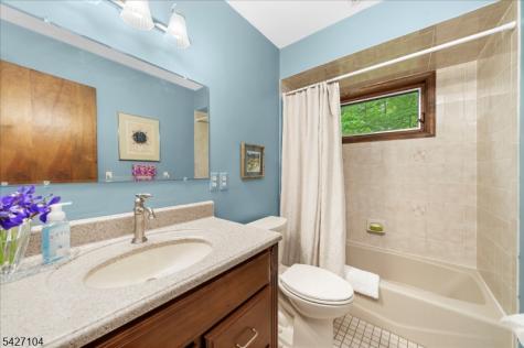 117 Old Clinton Road Raritan NJ 08822