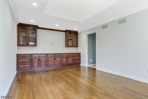 1008 Mary Allen Lane Mountainside NJ 07092