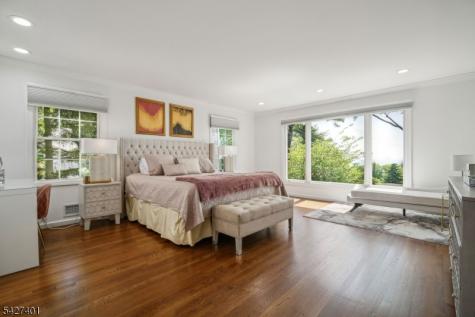 1008 Mary Allen Lane Mountainside NJ 07092
