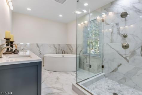 1008 Mary Allen Lane Mountainside NJ 07092