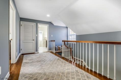 1008 Mary Allen Lane Mountainside NJ 07092