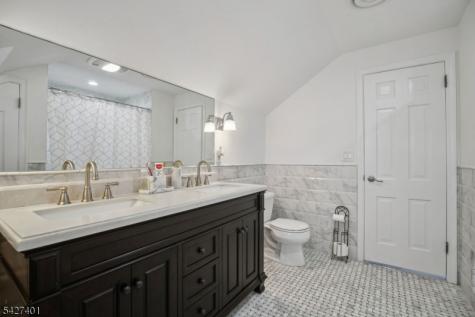 1008 Mary Allen Lane Mountainside NJ 07092