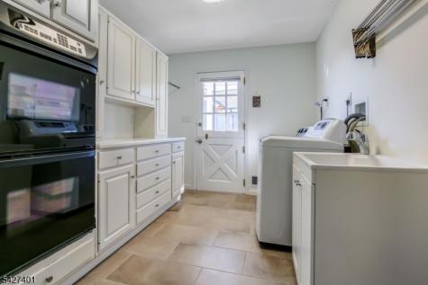 1008 Mary Allen Lane Mountainside NJ 07092