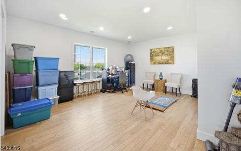 25 Mayfair Place Clifton NJ 07013