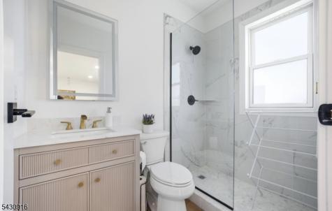 25 Mayfair Place Clifton NJ 07013